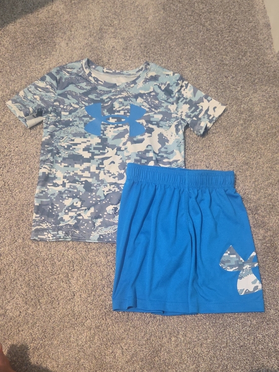 Under Armour Other - Under Armour Boys' Blue Camo Set Size 5